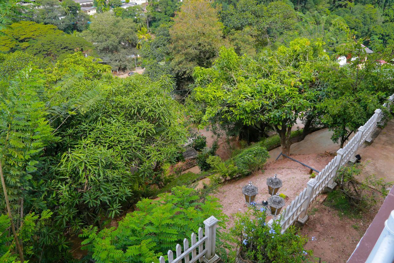 Villa Serene Kandy Exterior photo