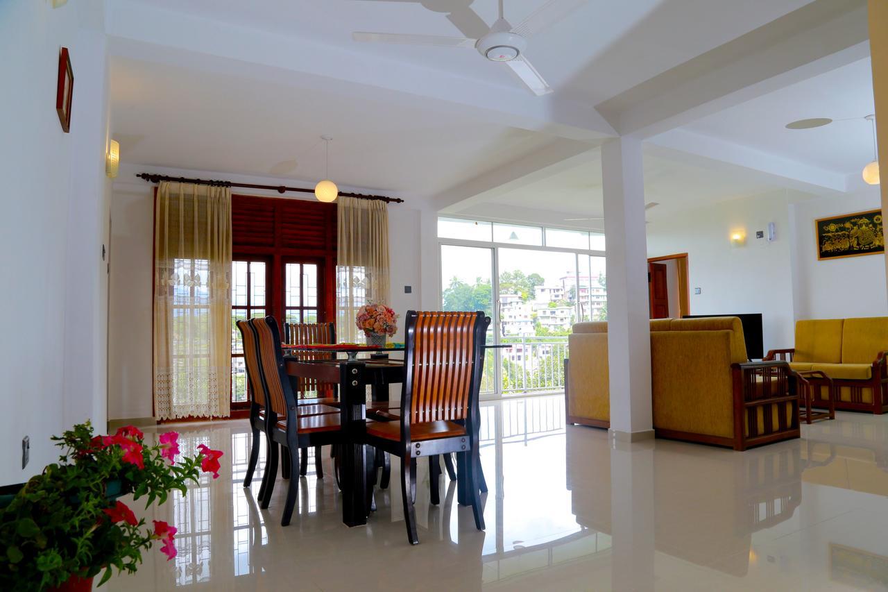 Villa Serene Kandy Exterior photo